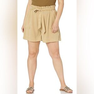 New! Women’s Bailey Utility Belted Shorts